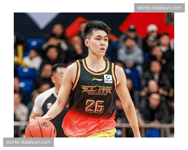 庞峥麟场均16.6分跻身得分榜前四 新秀赛季表现亮眼