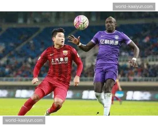 边线球战术复兴:禁区长抛次数场均3.44次同比暴增126% 边线球战术复兴:禁区长抛次数场均3.44次同比暴增126%