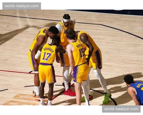湖人联防搏命遭雷霆射手惩罚 以赛亚乔连中三分破联防